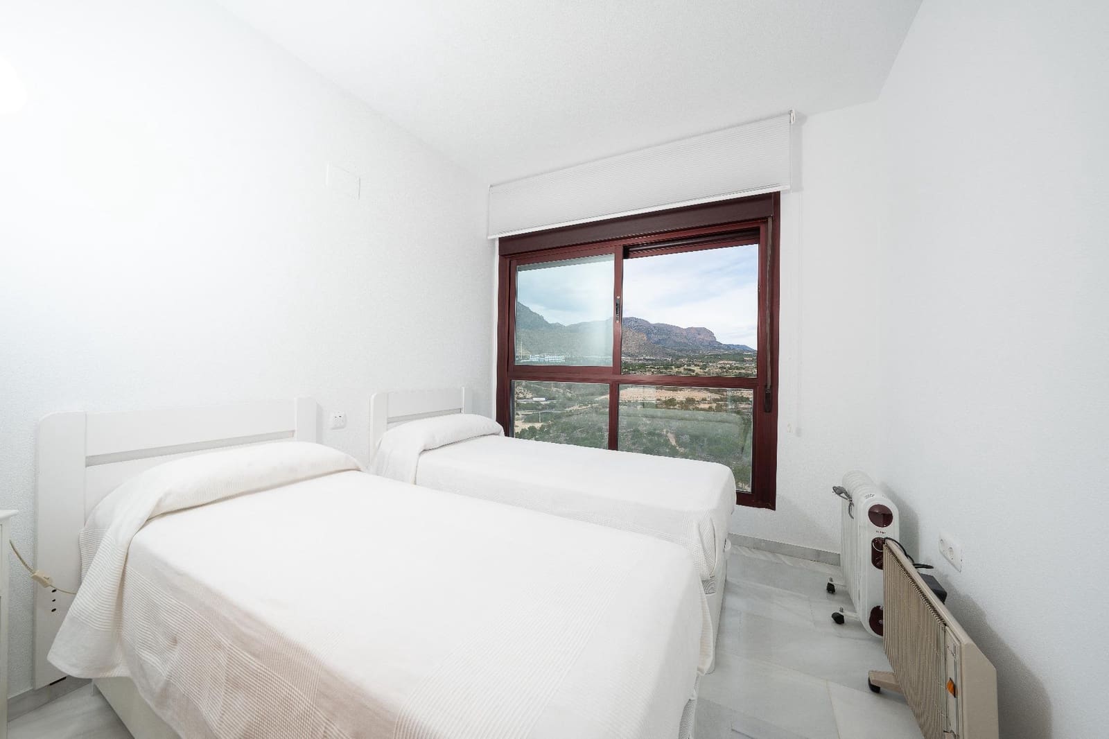 2 makuuhuone Asunto myytävänä paikassa Benidorm mukana uima-altaan - 319 000 € (Ref: 9611476)