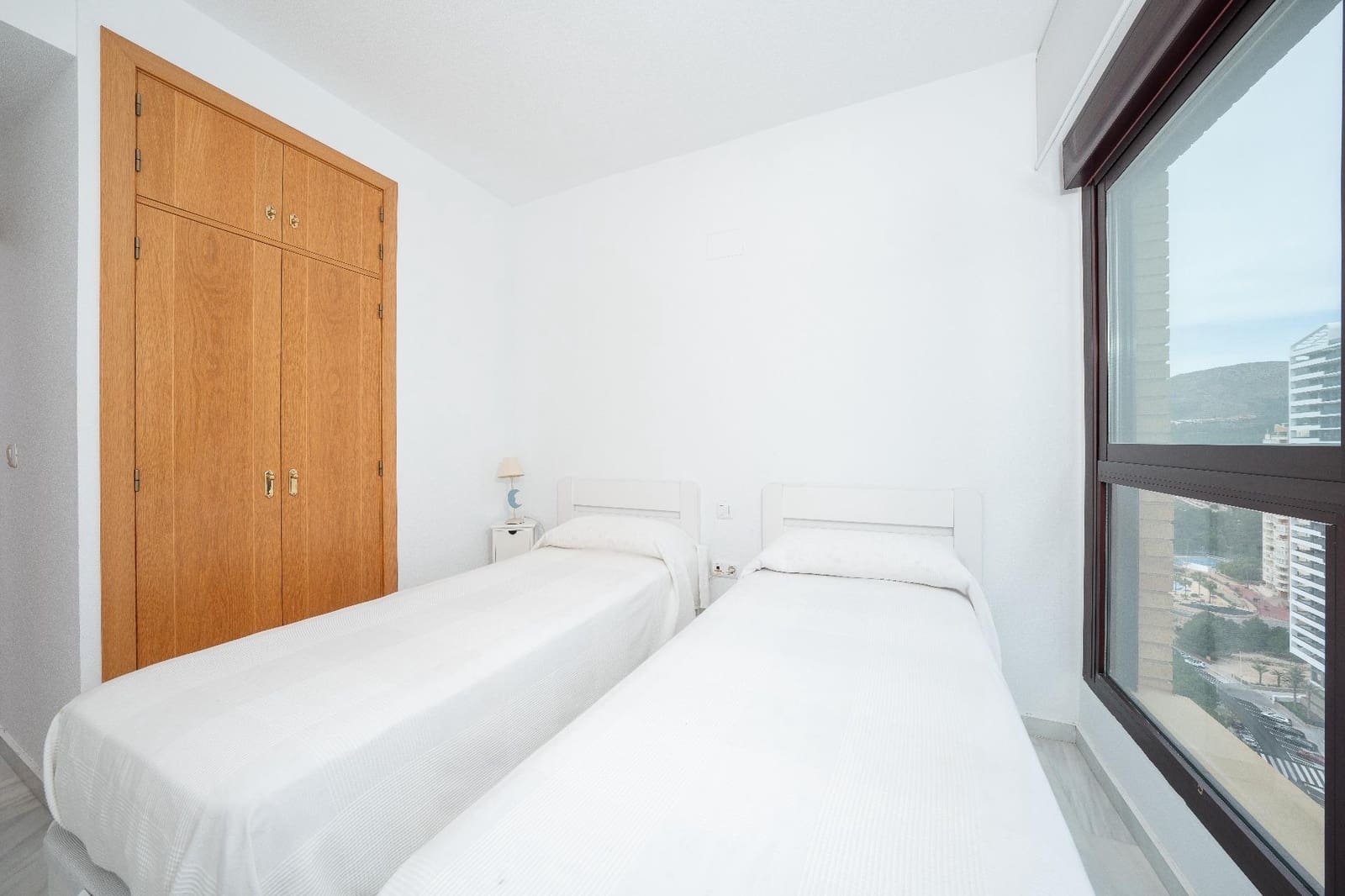 2 makuuhuone Asunto myytävänä paikassa Benidorm mukana uima-altaan - 319 000 € (Ref: 9611476)