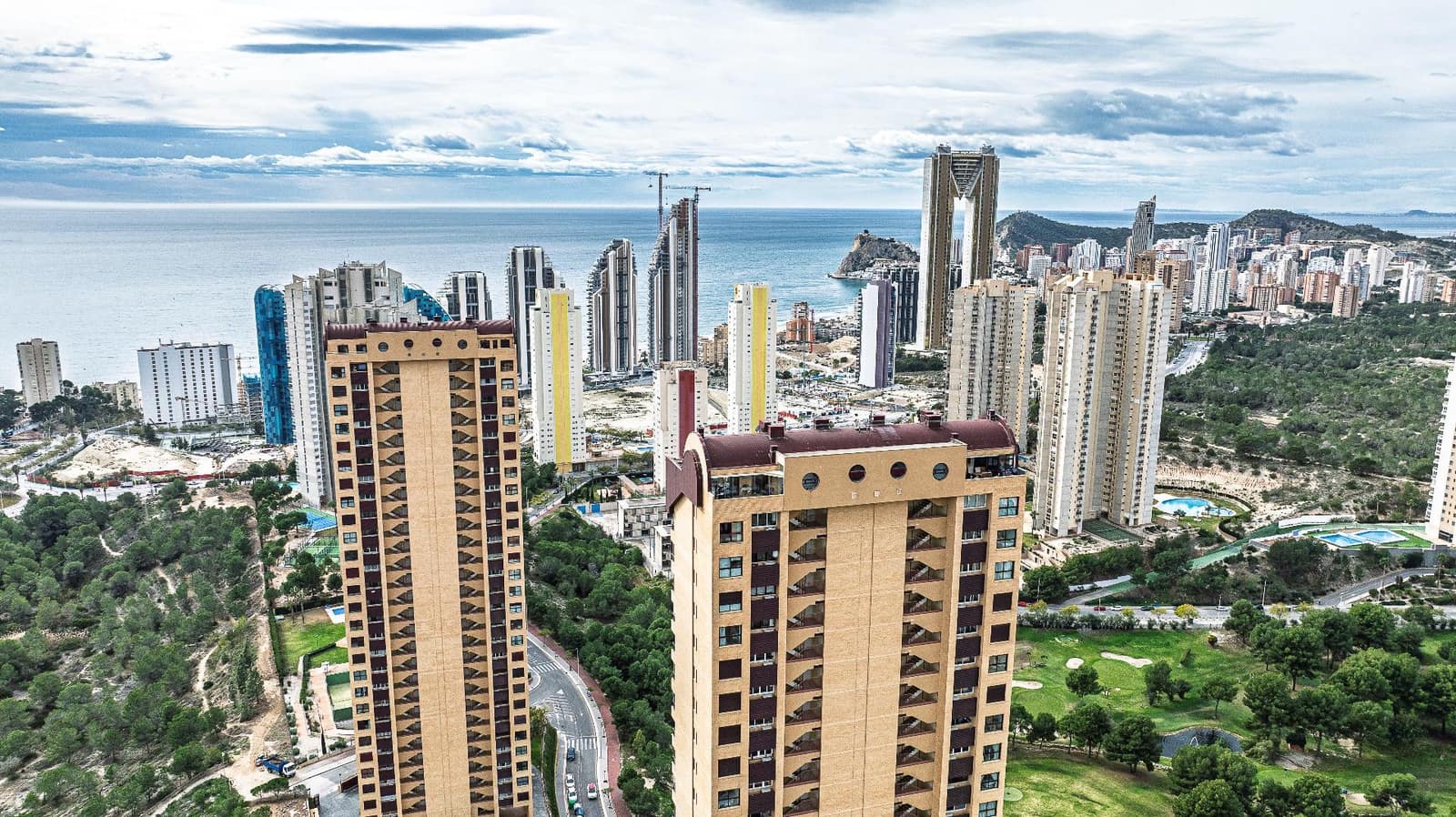 2 makuuhuone Asunto myytävänä paikassa Benidorm mukana uima-altaan - 319 000 € (Ref: 9611476)