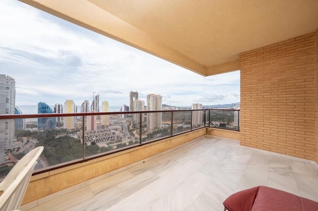Piso de 2 habitaciones en Via Parque, Benidorm en venta con piscina - 319.000 € (Ref: 9611476)