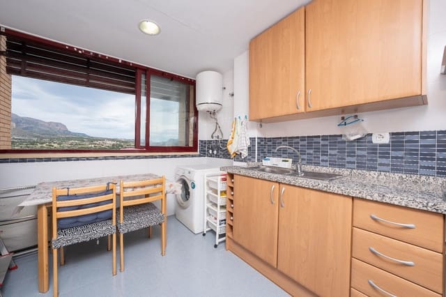 Piso de 2 habitaciones en Via Parque, Benidorm en venta con piscina - 319.000 € (Ref: 9611476)