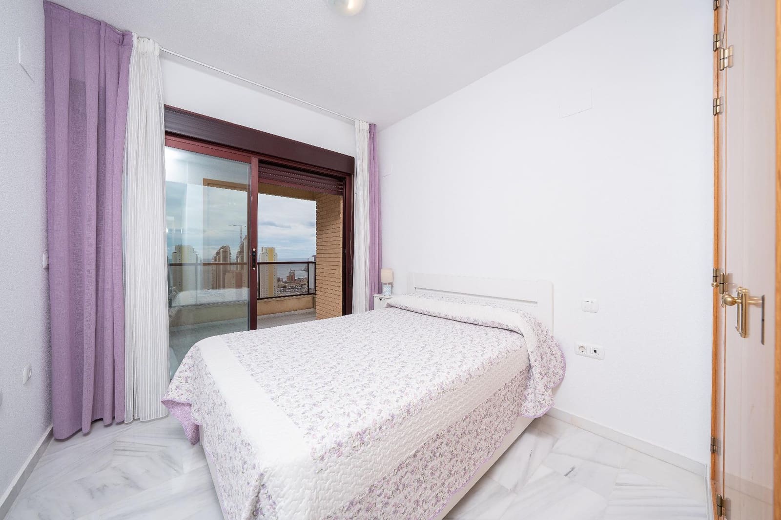 2 sypialnia Mieszkanie na sprzedaż w Benidorm z basenem - 319 000 € (Ref: 9611476)