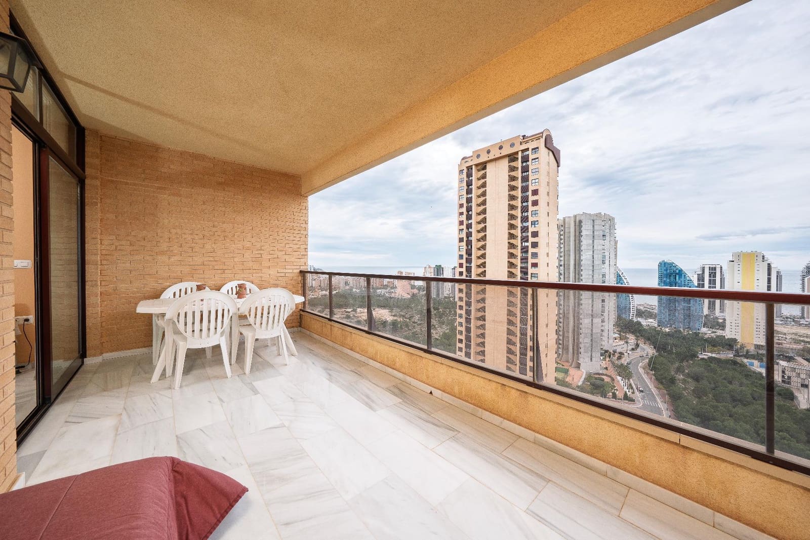 2 sypialnia Mieszkanie na sprzedaż w Benidorm z basenem - 319 000 € (Ref: 9611476)