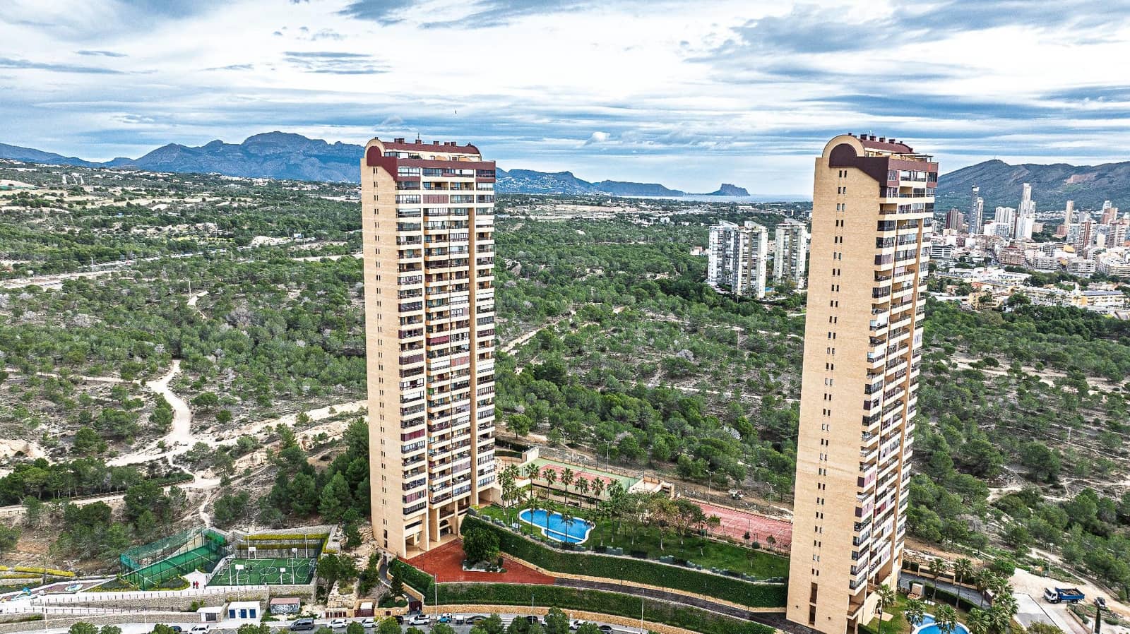 2 sypialnia Mieszkanie na sprzedaż w Benidorm z basenem - 319 000 € (Ref: 9611476)