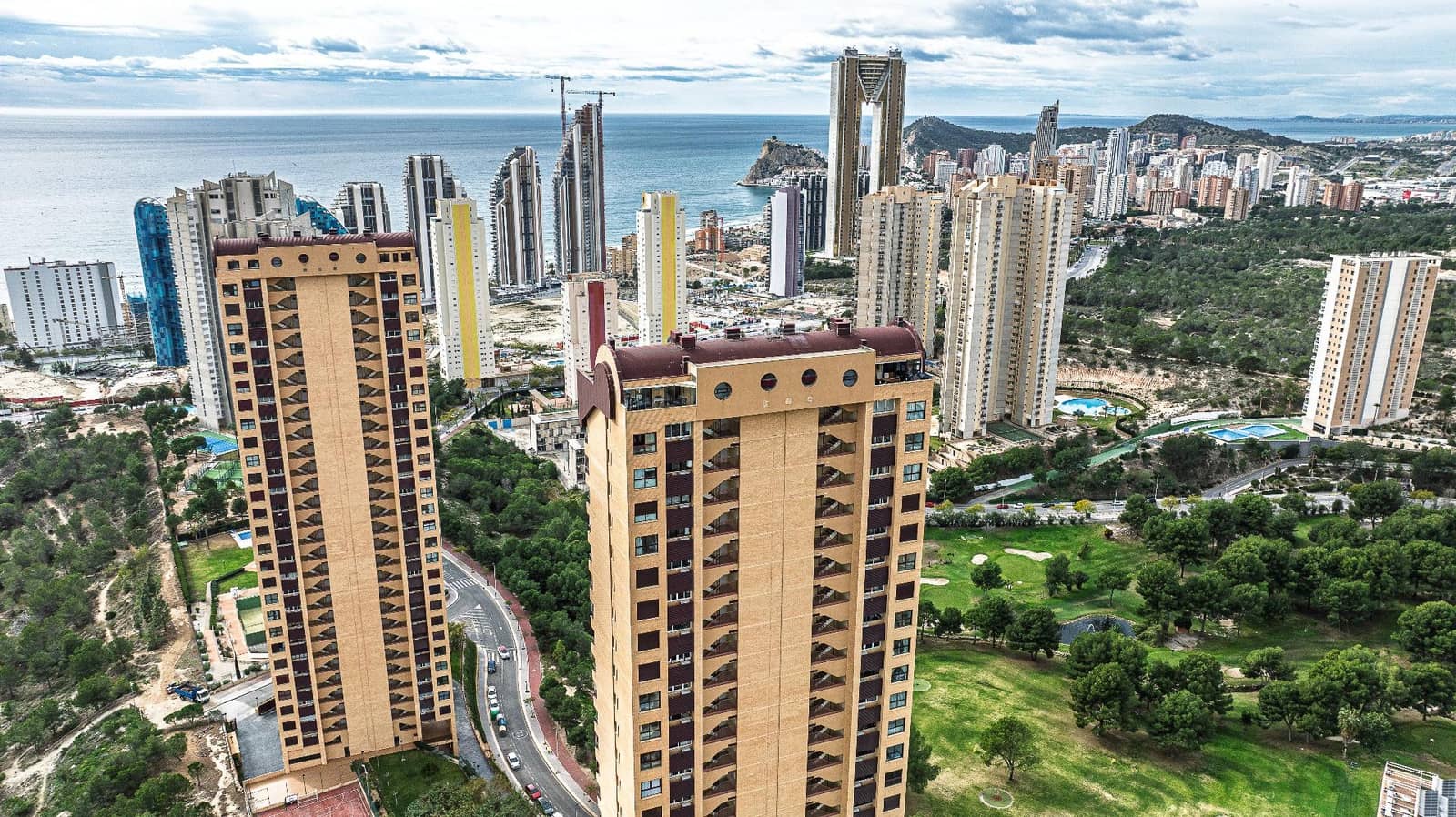 2 sypialnia Mieszkanie na sprzedaż w Benidorm z basenem - 319 000 € (Ref: 9611476)