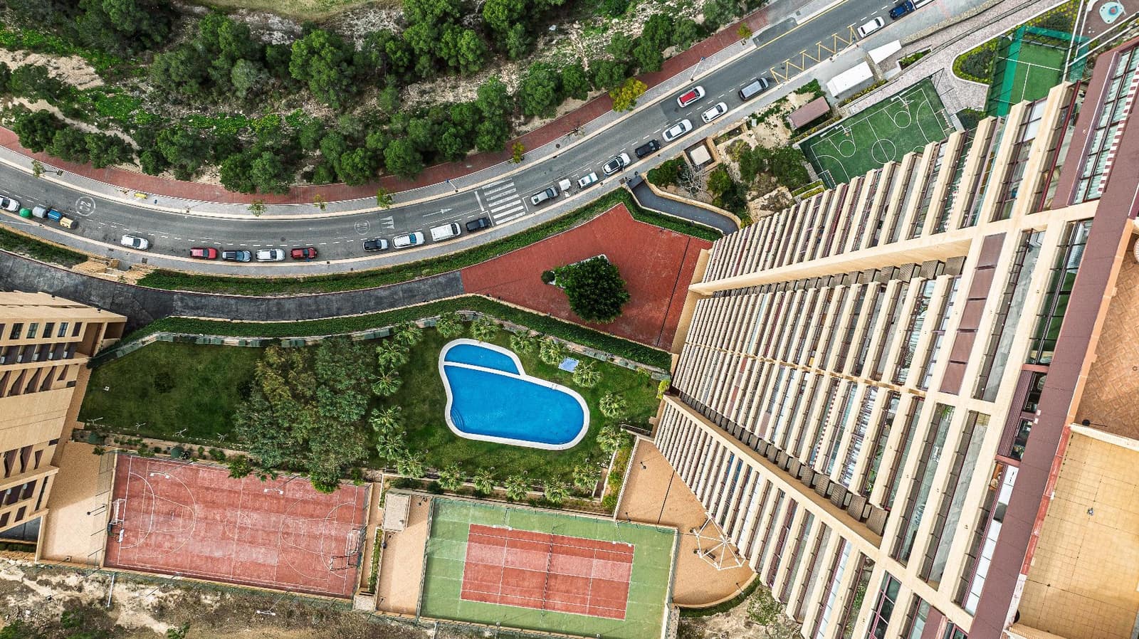 2 sypialnia Mieszkanie na sprzedaż w Benidorm z basenem - 319 000 € (Ref: 9611476)