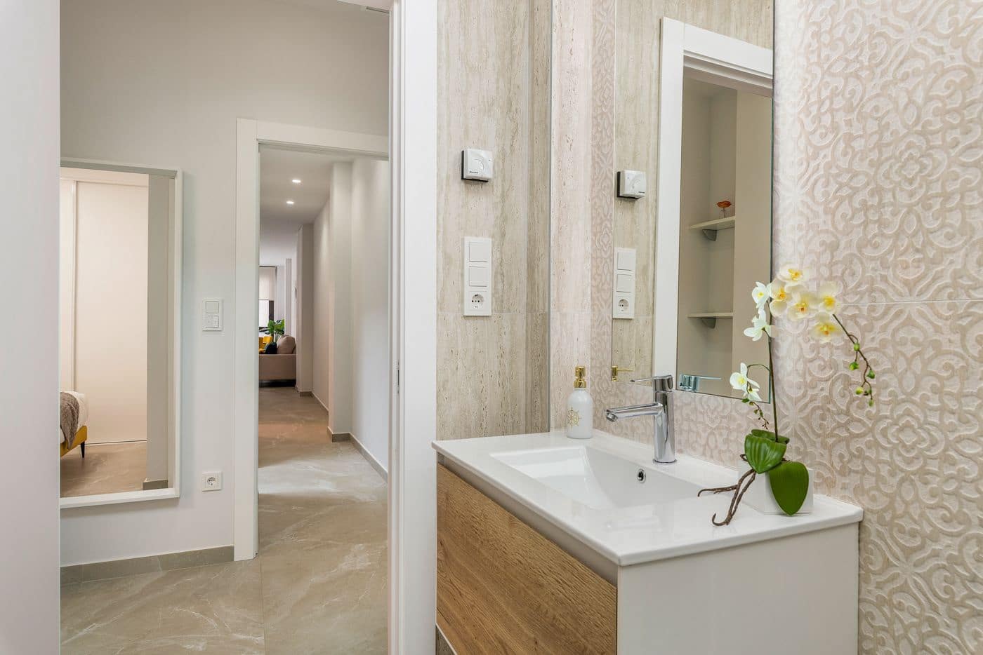 2 bedroom Apartment for sale in Torrevieja with pool - € 249,000 (Ref: 9611479)