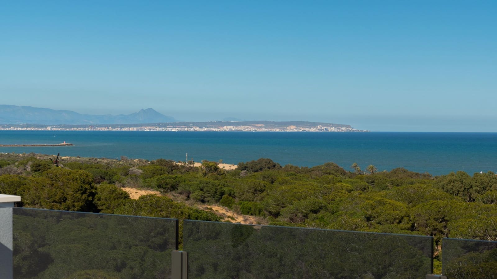 3 bedroom Penthouse for sale in Guardamar del Segura with pool - € 795,000 (Ref: 9621752)