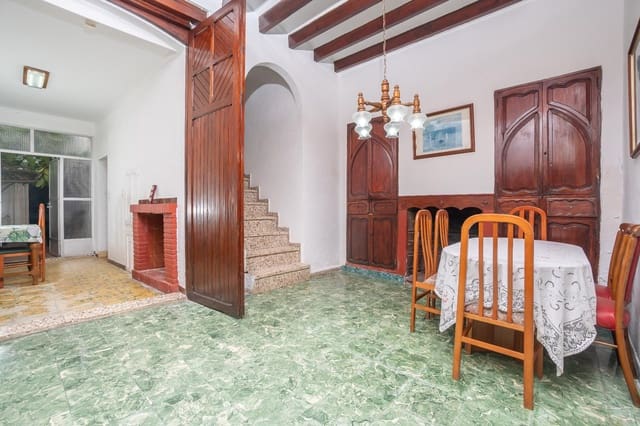 4 slaapkamer Rijtjeshuis te koop in Oliva - € 139.000 (Ref: 9627446)