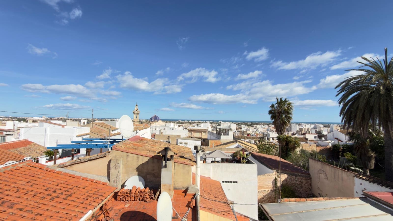 Adosado de 4 habitaciones en Oliva en venta - 139.000 € (Ref: 9627446)