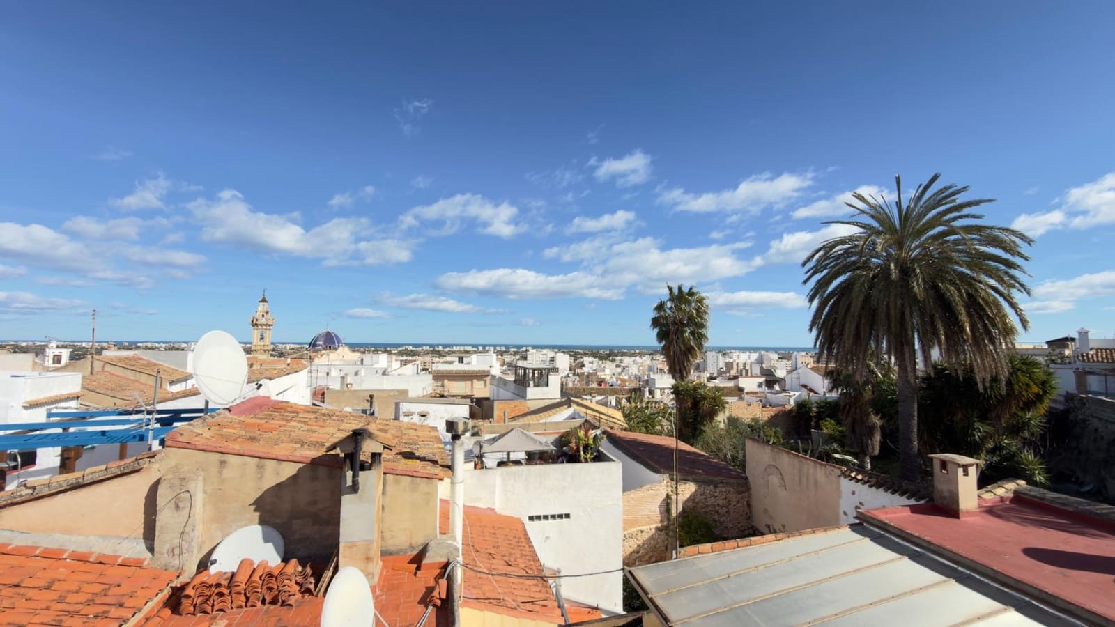 Adosado de 4 habitaciones en Oliva en venta - 139.000 € (Ref: 9627446)