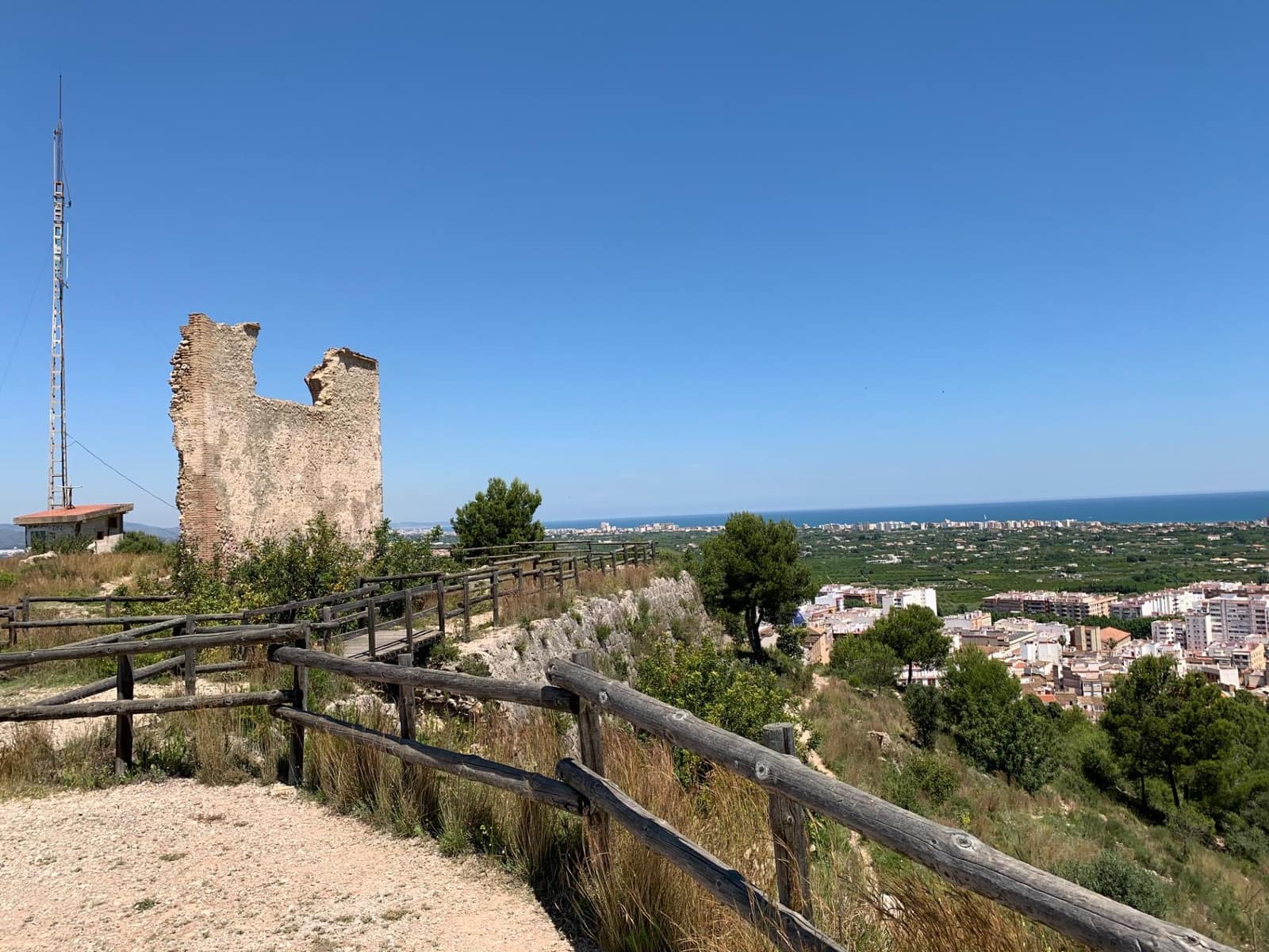 Adosado de 4 habitaciones en Oliva en venta - 139.000 € (Ref: 9627446)