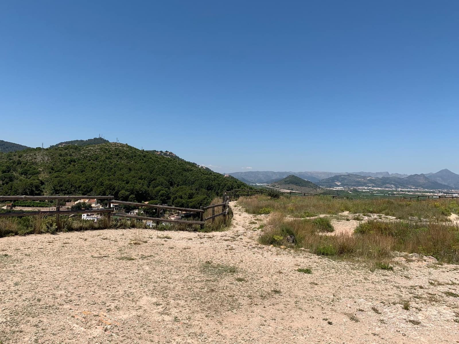 Adosado de 4 habitaciones en Oliva en venta - 139.000 € (Ref: 9627446)