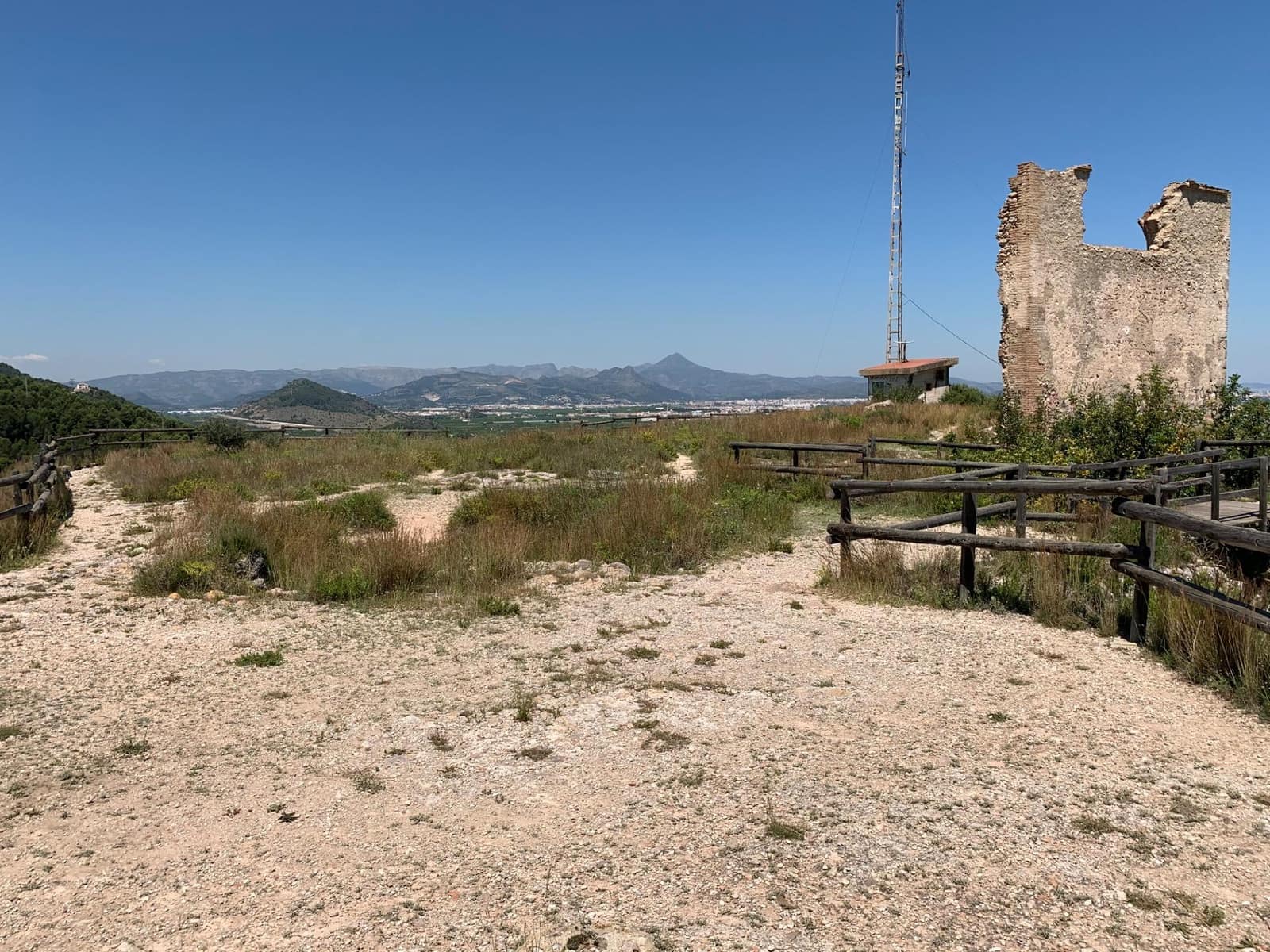 Adosado de 4 habitaciones en Oliva en venta - 139.000 € (Ref: 9627446)