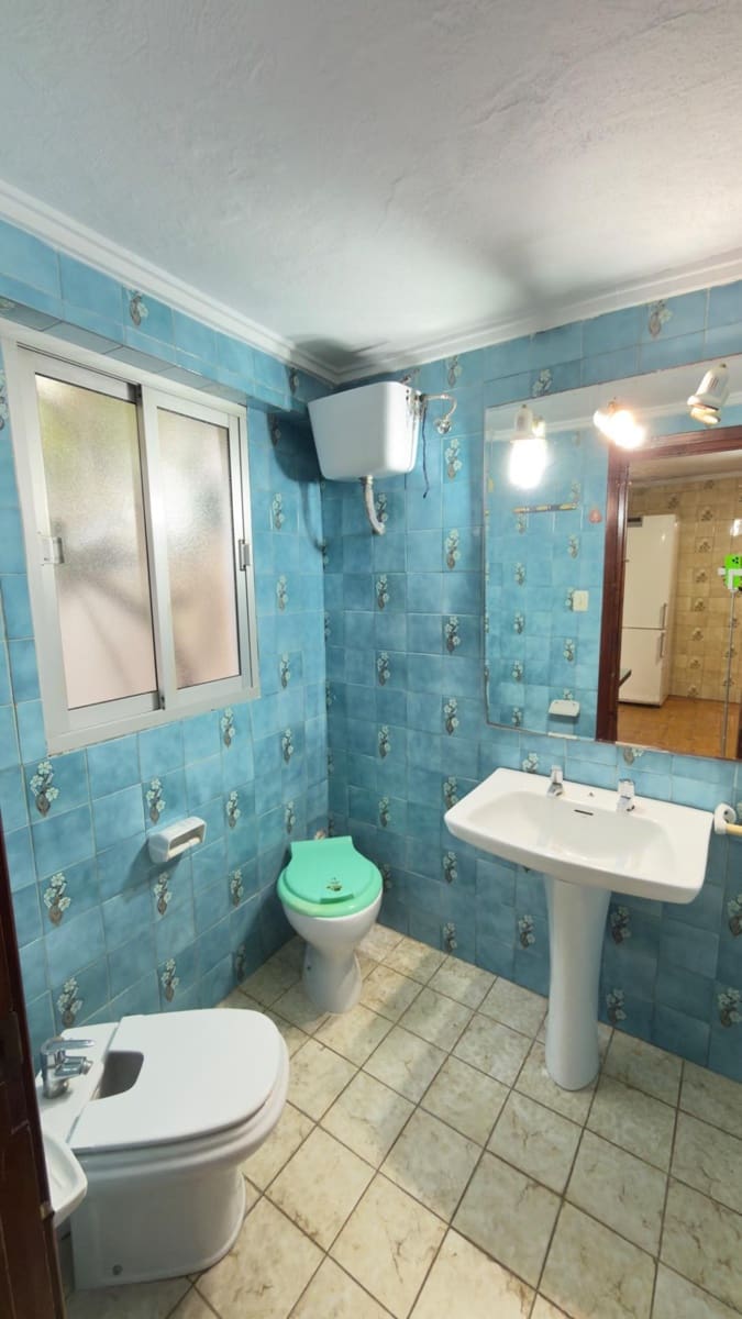 Adosado de 4 habitaciones en Oliva en venta - 139.000 € (Ref: 9627446)