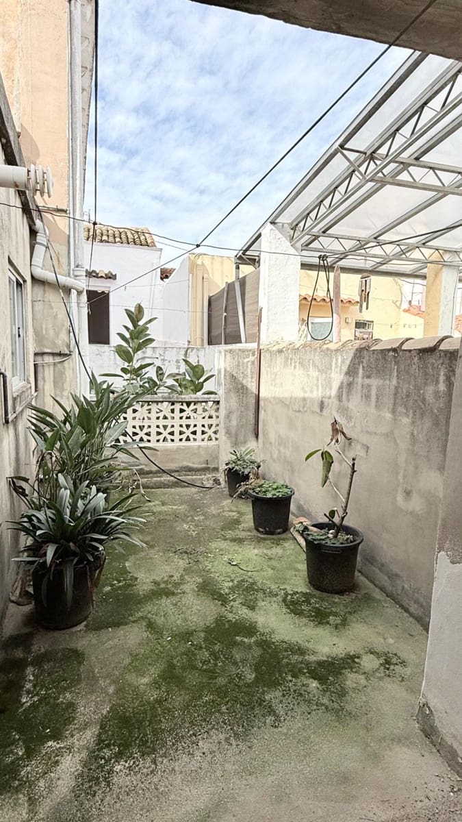 Adosado de 4 habitaciones en Oliva en venta - 139.000 € (Ref: 9627446)