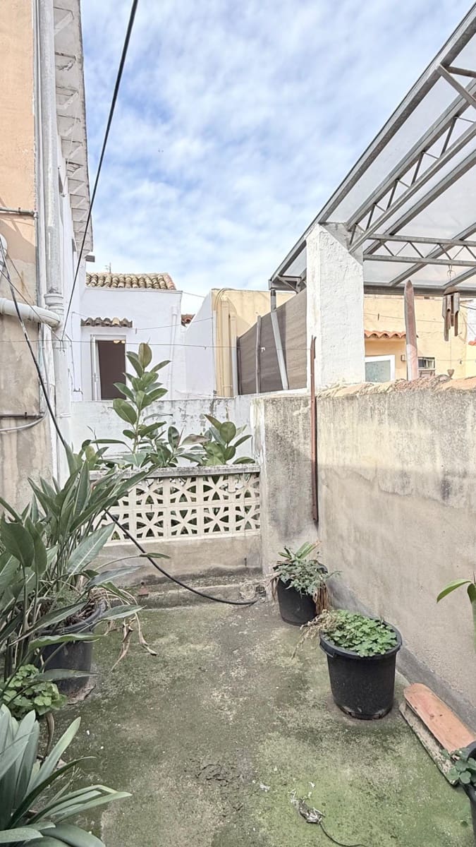 Adosado de 4 habitaciones en Oliva en venta - 139.000 € (Ref: 9627446)