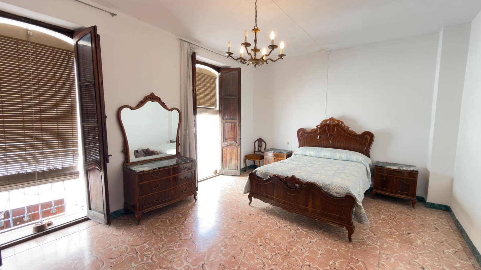 Adosado de 4 habitaciones en Oliva en venta - 139.000 € (Ref: 9627446)