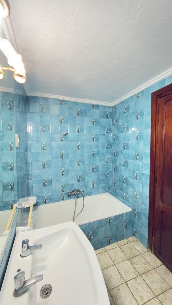 4 makuuhuone Rivitalo myytävänä paikassa Oliva - 134 000 € (Ref: 9627446)