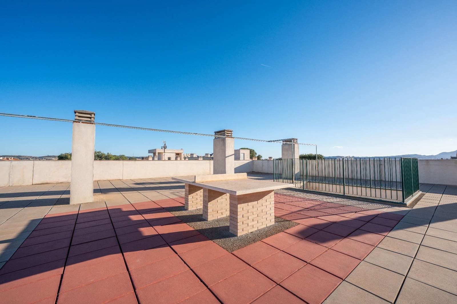 3 bedroom Flat for sale in Monforte del Cid with pool garage - € 155,000 (Ref: 9637508)