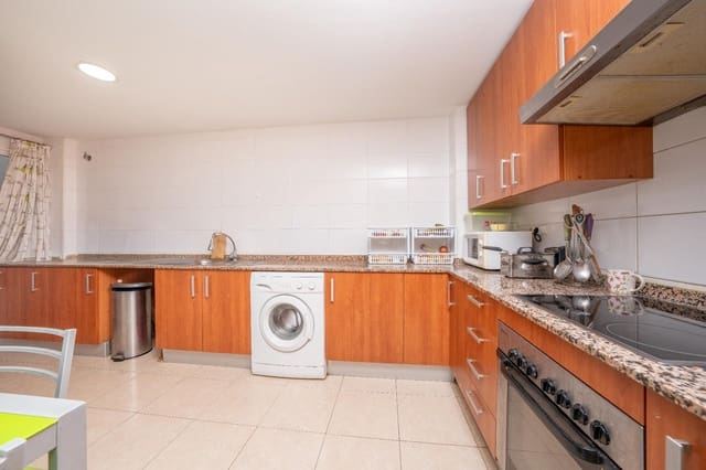 3 chambre Appartement à vendre à Monforte del Cid avec piscine garage - 155 000 € (Ref: 9637508)