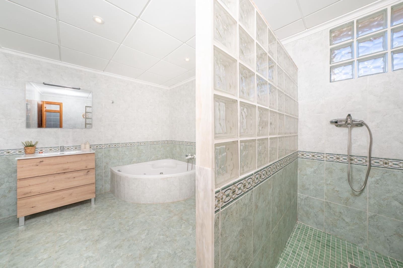 Finca/Casa Rural de 5 habitaciones en Benimarfull en venta con piscina garaje - 395.000 € (Ref: 9640369)