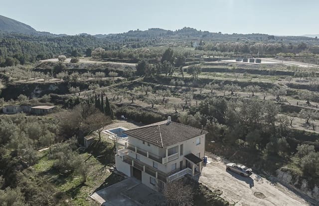 Finca/Casa Rural de 5 habitaciones en Benimarfull en venta con piscina garaje - 395.000 € (Ref: 9640369)