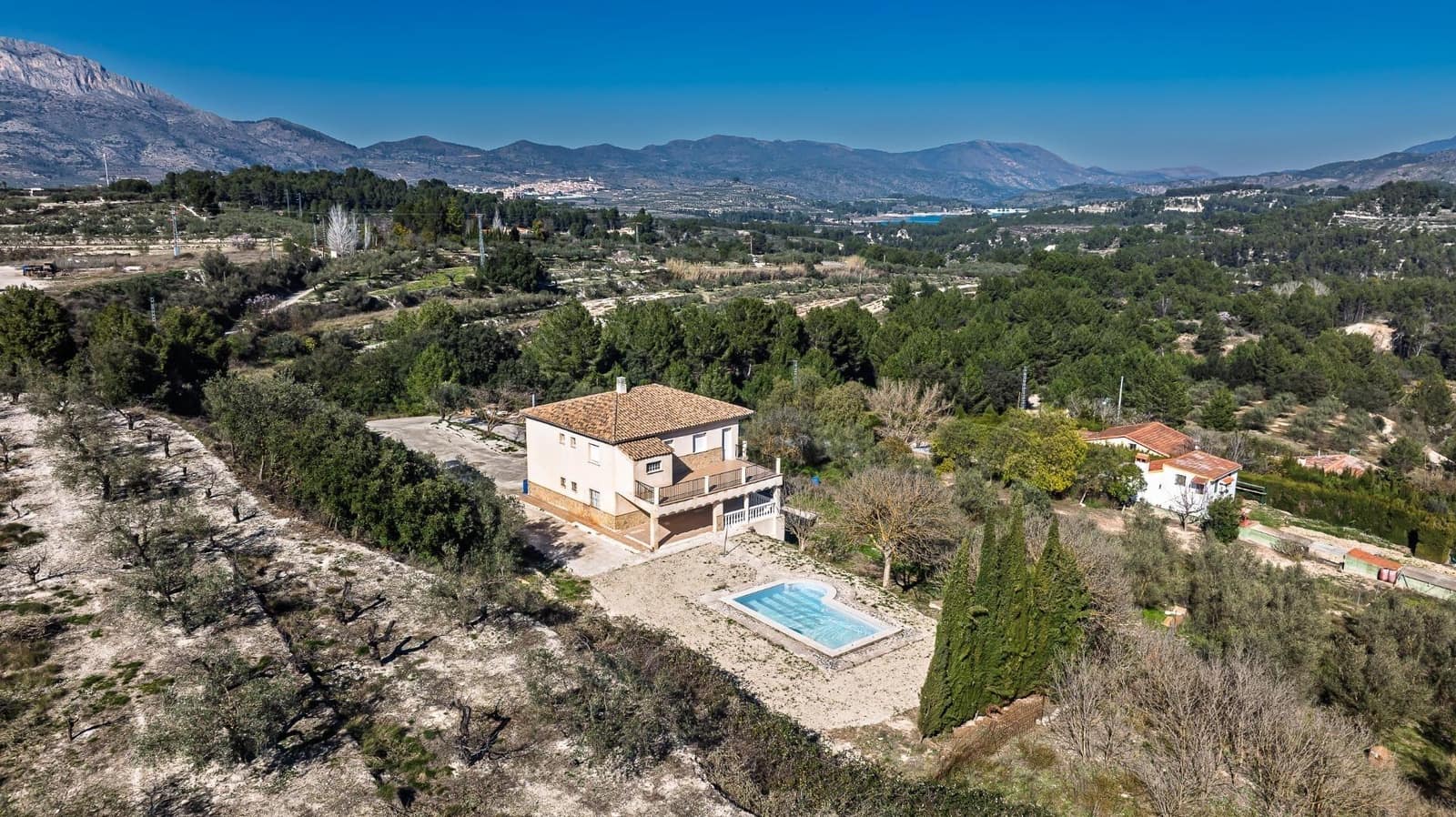 Finca/Casa Rural de 5 habitaciones en Benimarfull en venta con piscina garaje - 395.000 € (Ref: 9640369)