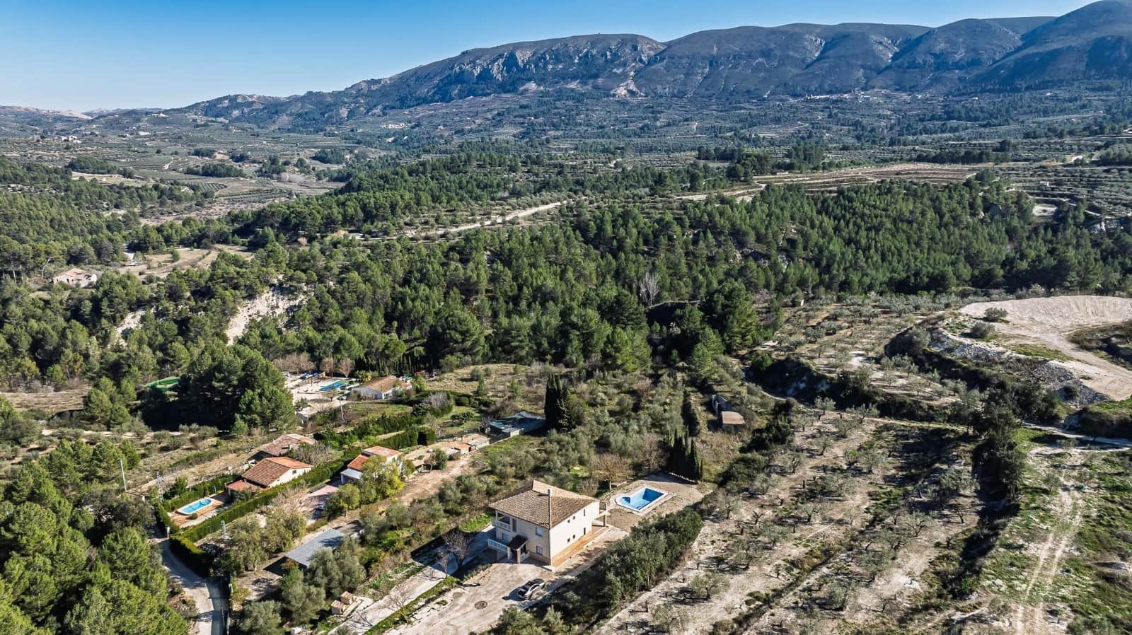 Finca/Casa Rural de 5 habitaciones en Benimarfull en venta con piscina garaje - 395.000 € (Ref: 9640369)