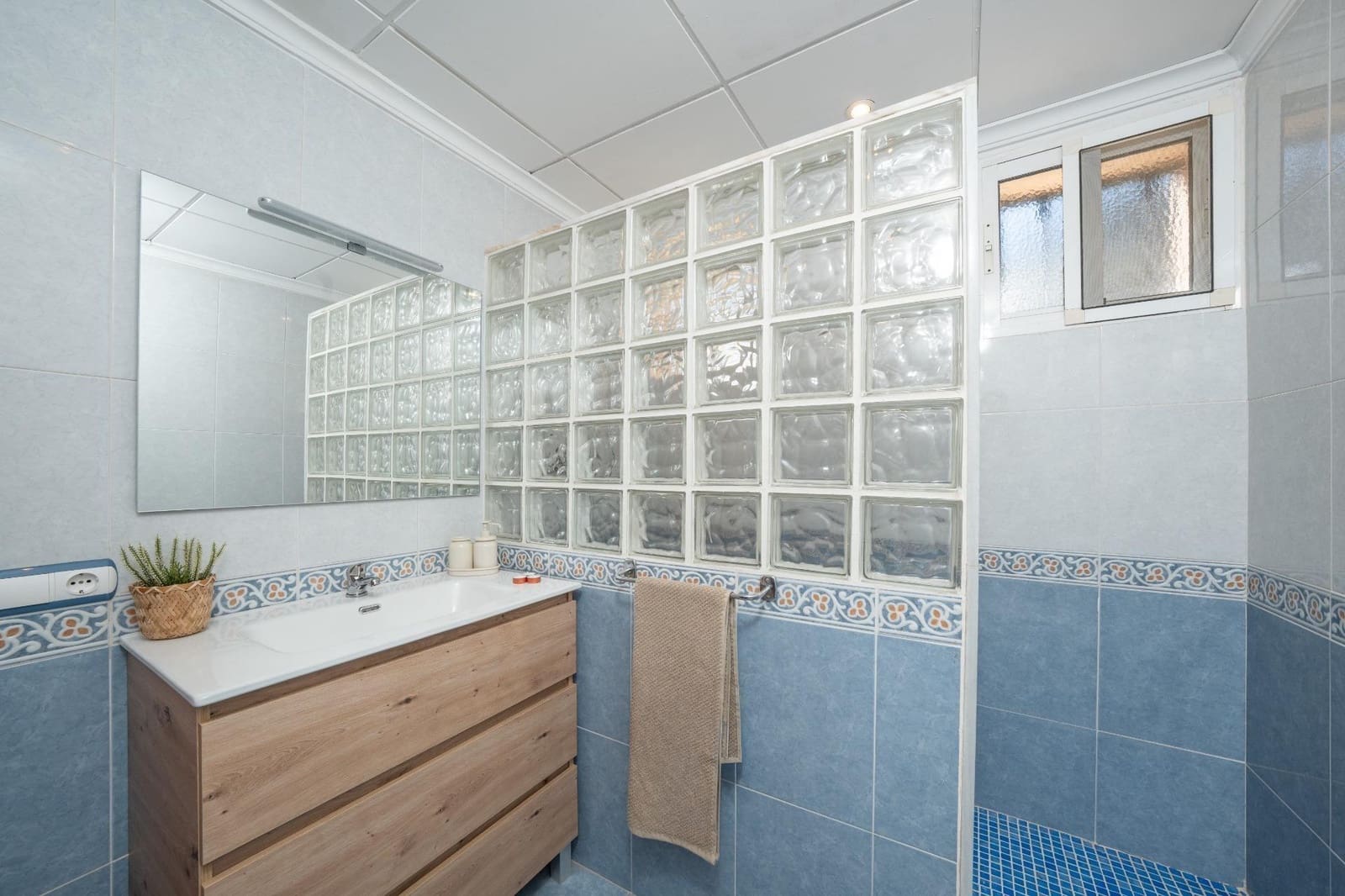 5 bedroom Finca/Country House for sale in Benimarfull with pool garage - € 395,000 (Ref: 9640369)