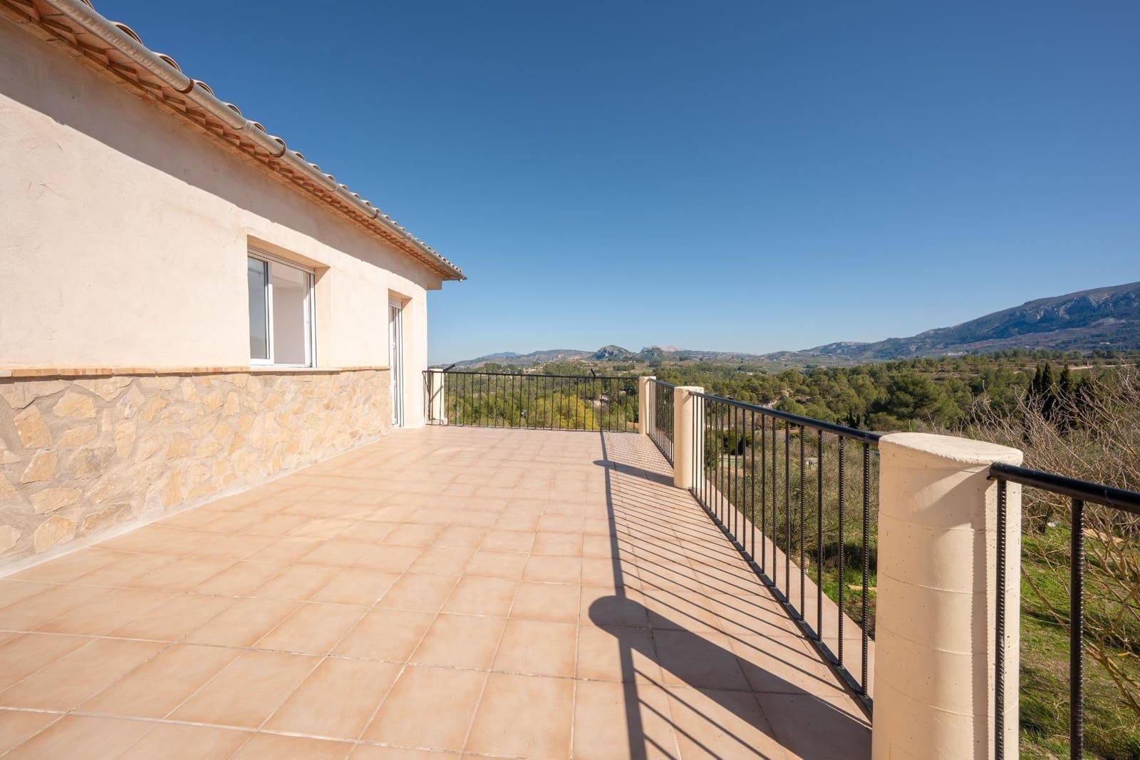 5 bedroom Finca/Country House for sale in Benimarfull with pool garage - € 395,000 (Ref: 9640369)