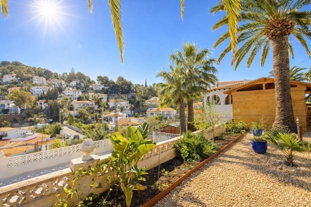 Chalet de 3 habitaciones en Benissa en venta con piscina garaje - 570.000 € (Ref: 9644959)