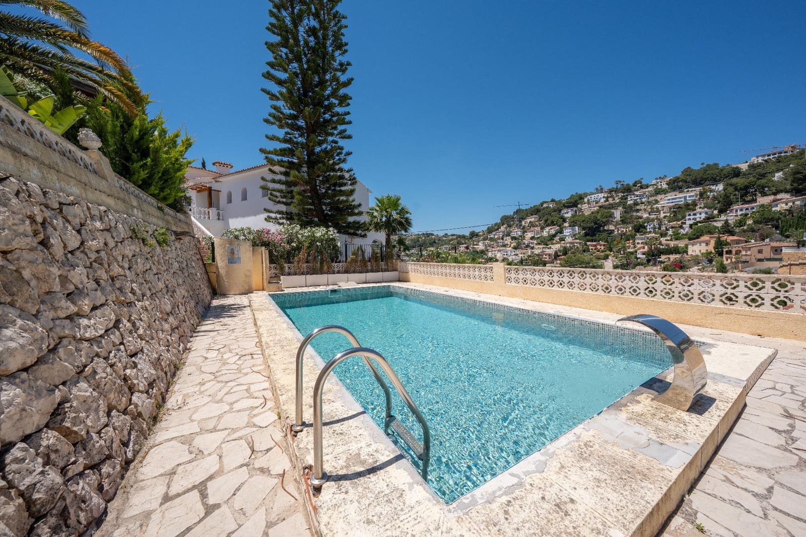 3 soveværelse Villa til salg i Benissa med swimmingpool garage - € 570.000 (Ref: 9644959)