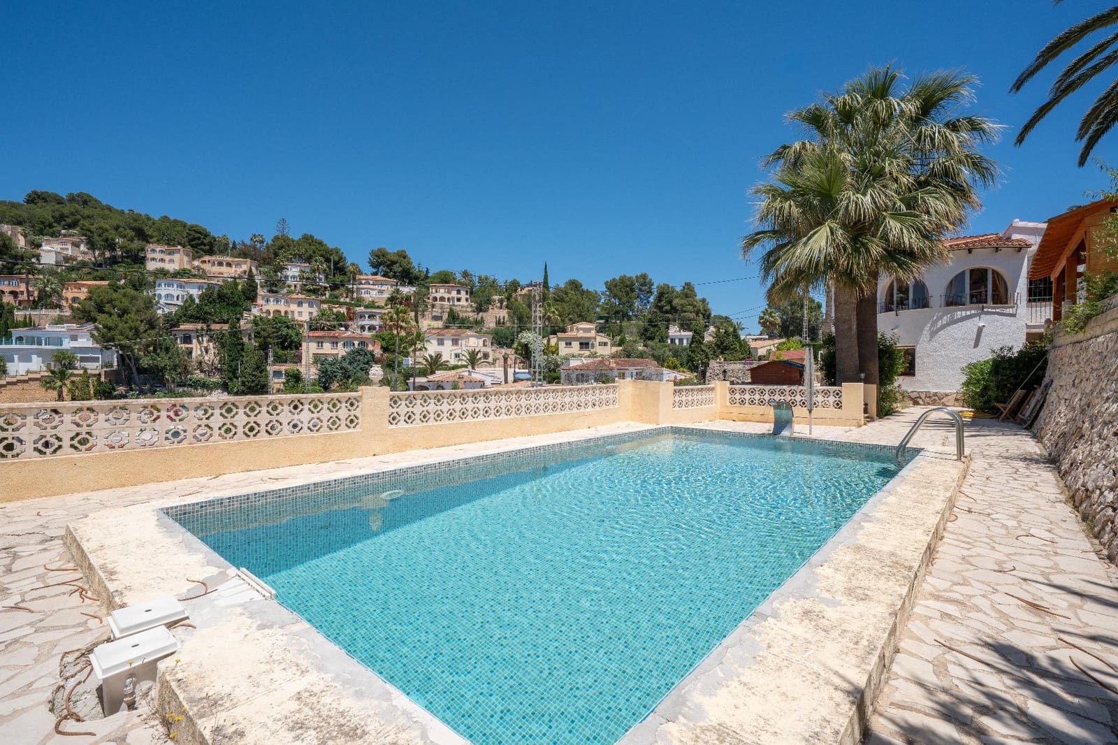 3 soveværelse Villa til salg i Benissa med swimmingpool garage - € 570.000 (Ref: 9644959)