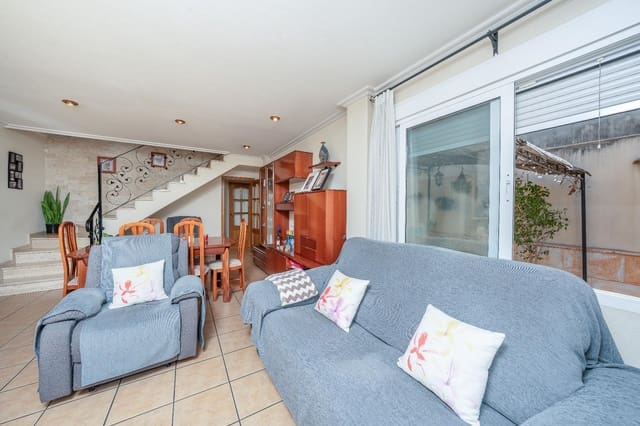 5 soveværelse Rækkehus til salg i Daya Nueva med garage - € 240.000 (Ref: 9644961)