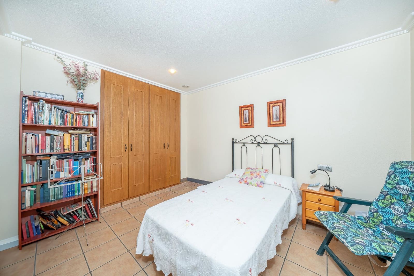 5 slaapkamer Rijtjeshuis te koop in Daya Nueva met garage - € 240.000 (Ref: 9644961)