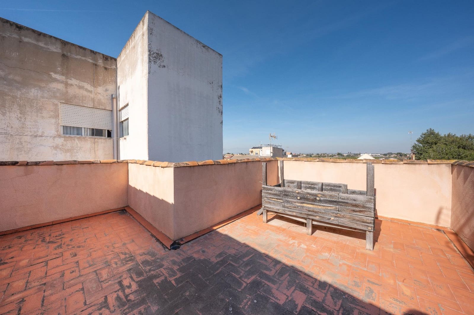 5 slaapkamer Rijtjeshuis te koop in Daya Nueva met garage - € 240.000 (Ref: 9644961)