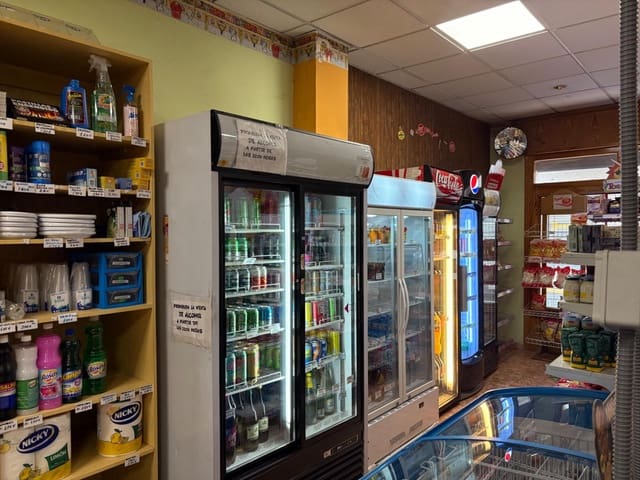 1 makuuhuone Kaupallinen myytävänä paikassa Monóvar / Monóver - 39 000 € (Ref: 9648061)