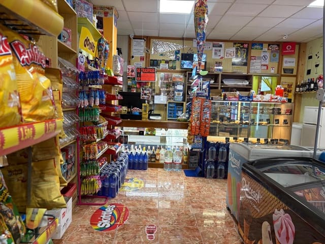 1 makuuhuone Kaupallinen myytävänä paikassa Monóvar / Monóver - 39 000 € (Ref: 9648061)