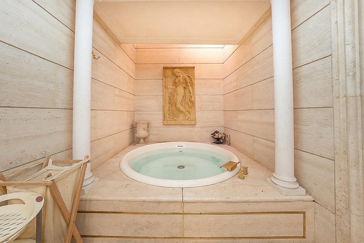 8 chambre Villa/Maison à vendre à Almansa avec piscine garage - 1 195 000 € (Ref: 9651878)