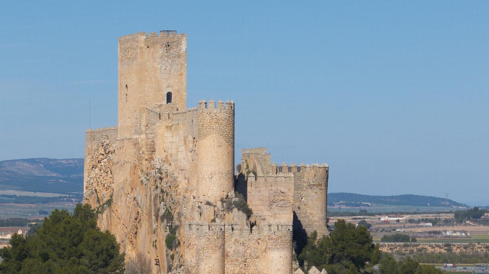 8 chambre Villa/Maison à vendre à Almansa avec piscine garage - 1 195 000 € (Ref: 9651878)