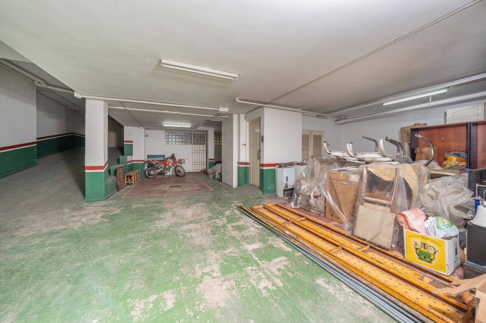 8 chambre Villa/Maison à vendre à Almansa avec piscine garage - 1 195 000 € (Ref: 9651878)