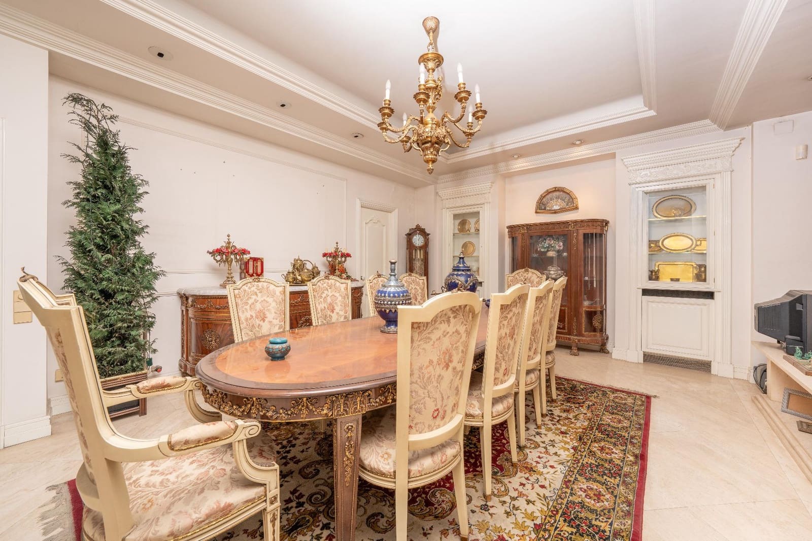 8 chambre Villa/Maison à vendre à Almansa avec piscine garage - 1 195 000 € (Ref: 9651878)