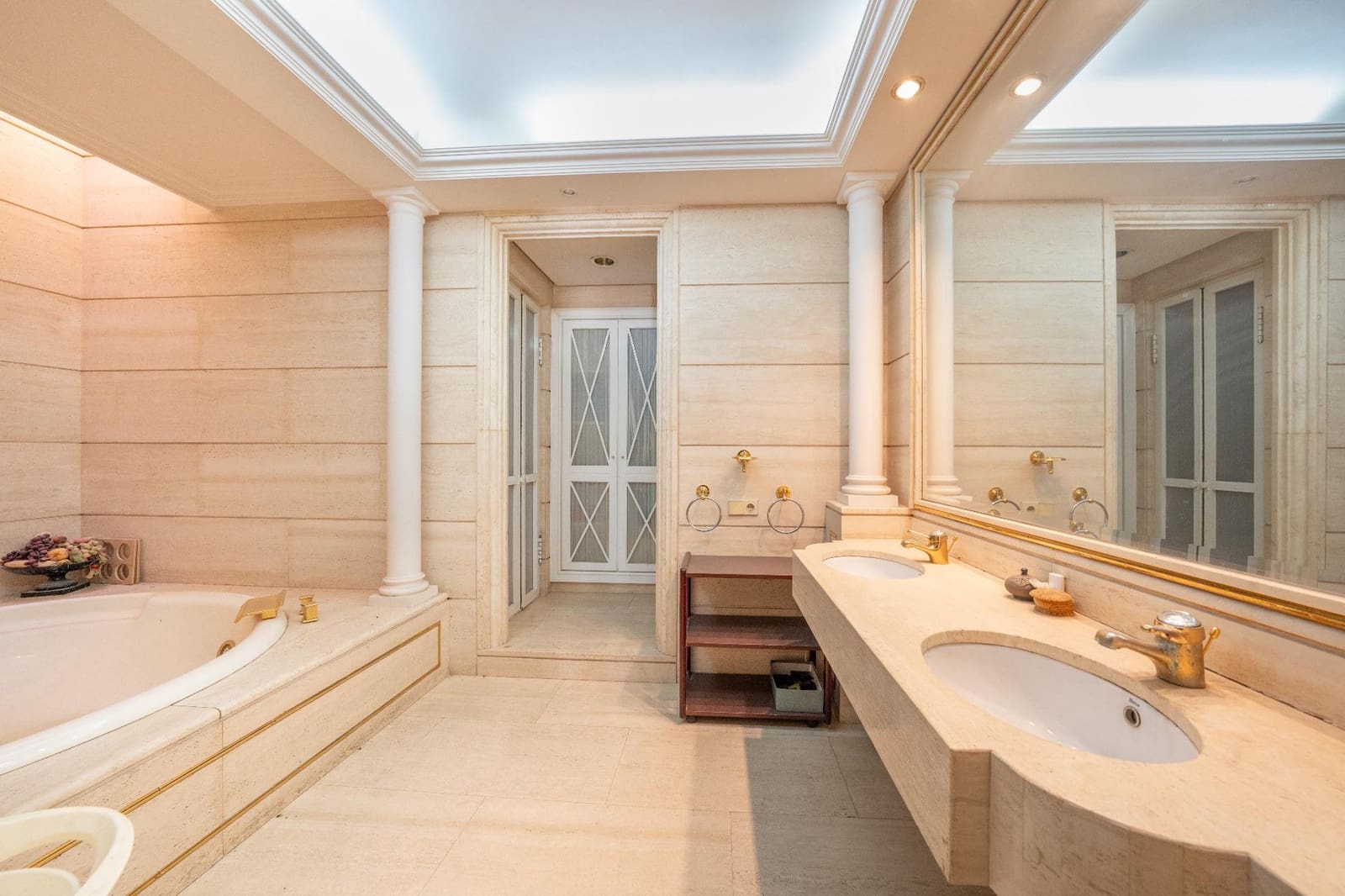 8 chambre Villa/Maison à vendre à Almansa avec piscine garage - 1 195 000 € (Ref: 9651878)