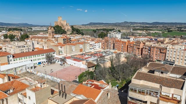 8 chambre Villa/Maison à vendre à Almansa avec piscine garage - 1 195 000 € (Ref: 9651878)