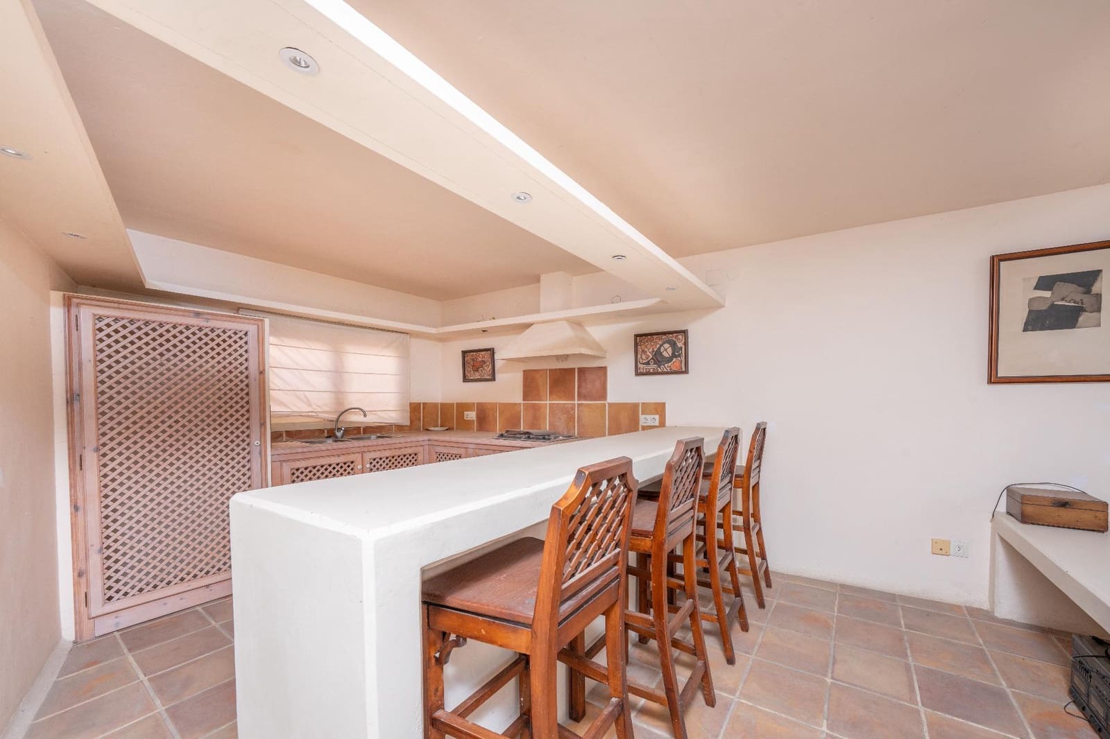 8 bedroom Villa for sale in Almansa with pool garage - € 1,095,000 (Ref: 9651878)