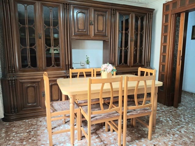 3 sovrum Lägenhet att hyra i Alicante stad - 800 € (Ref: 9651879)