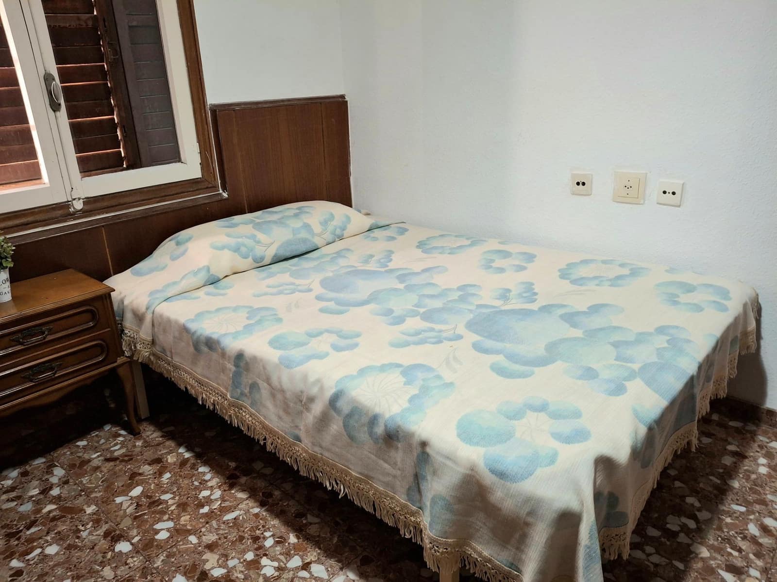 3 sovrum Lägenhet att hyra i Alicante stad - 800 € (Ref: 9651879)