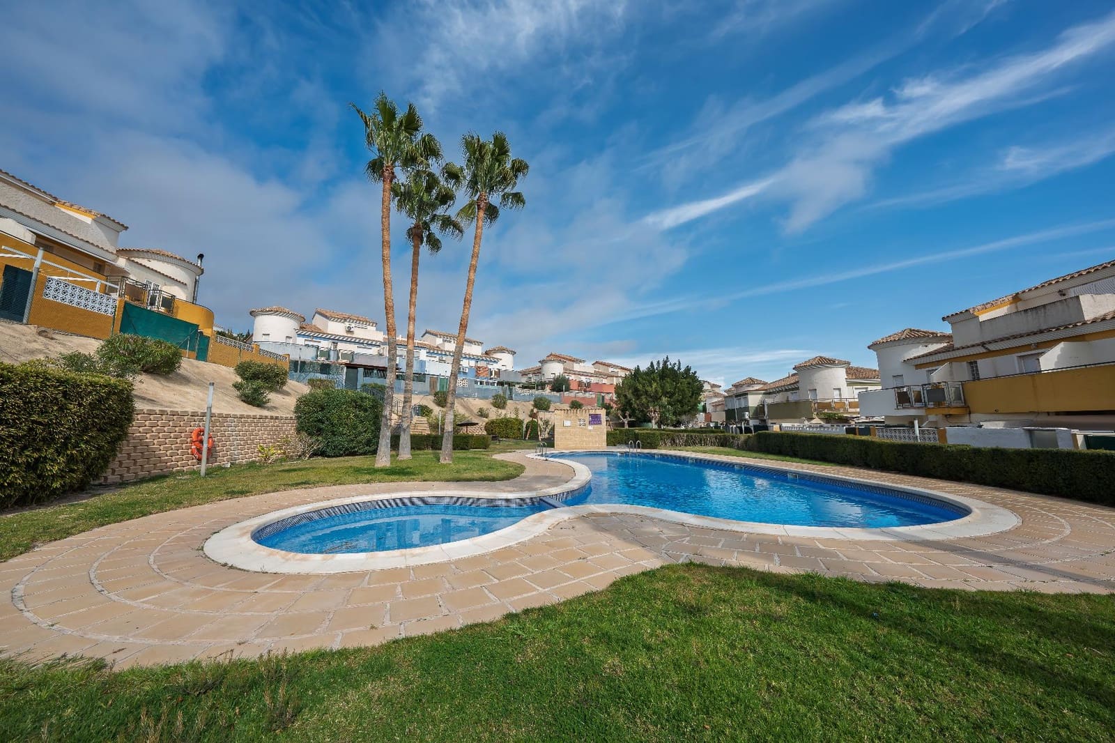 2 bedroom Apartment for sale in Finestrat with pool - € 265,900 (Ref: 9651880)