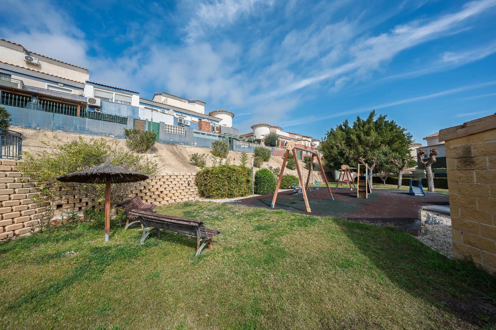 2 bedroom Apartment for sale in Finestrat with pool - € 265,900 (Ref: 9651880)